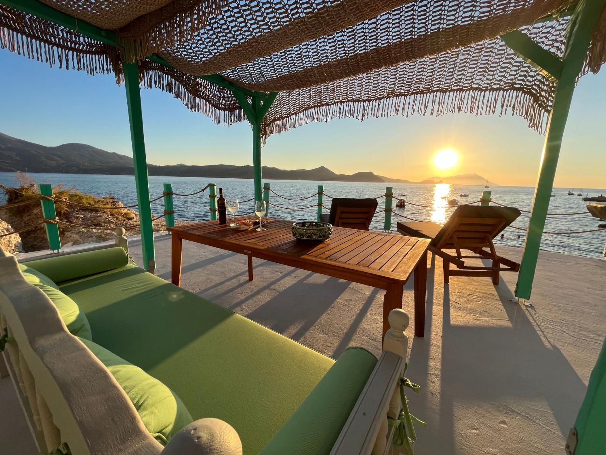 White Coral Villa Klima  Exterior photo